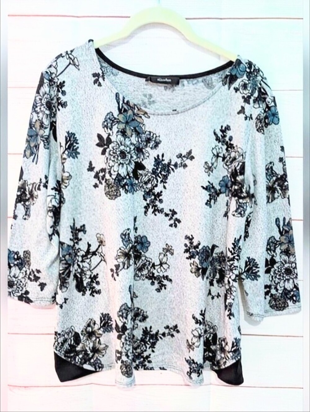 Mandee Super Soft Stretch Floral Print Knit  Top Black and Gray 🩶 Size XL